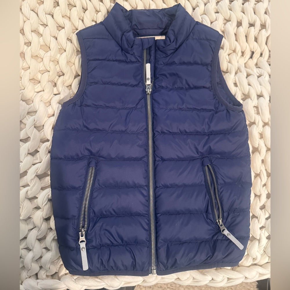 Hanna Andersson Navy Puffer vest size 6-7